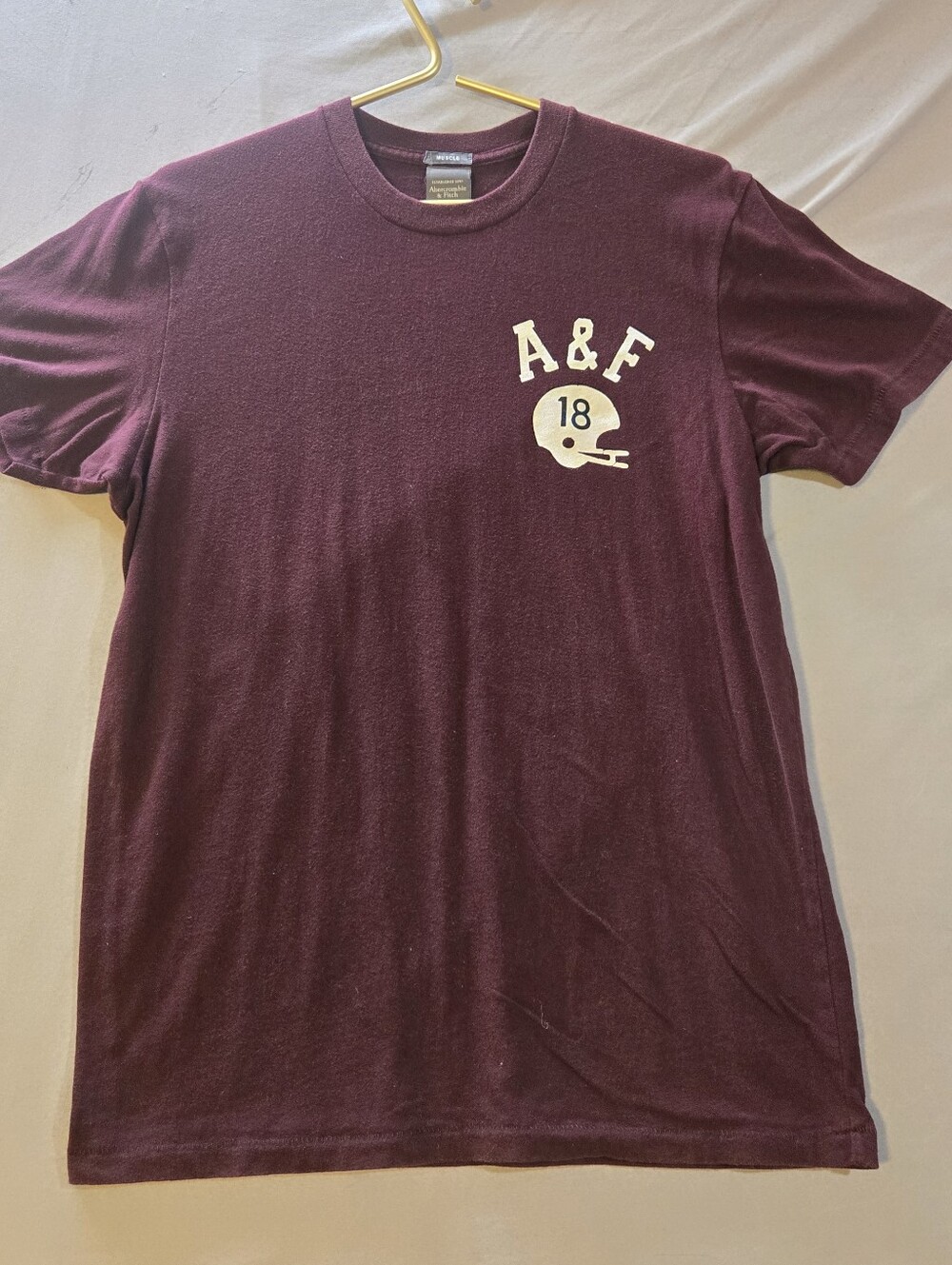 Abercrombie & Fitch Maroon Short Sleeve Tee with Cream Helmet Graphic